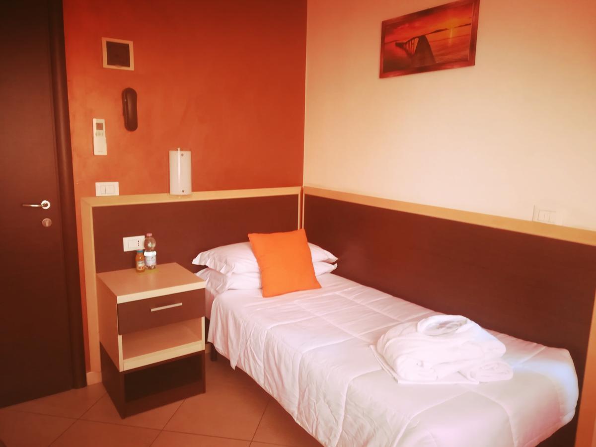 New Hotel Europa Crevalcore Экстерьер фото
